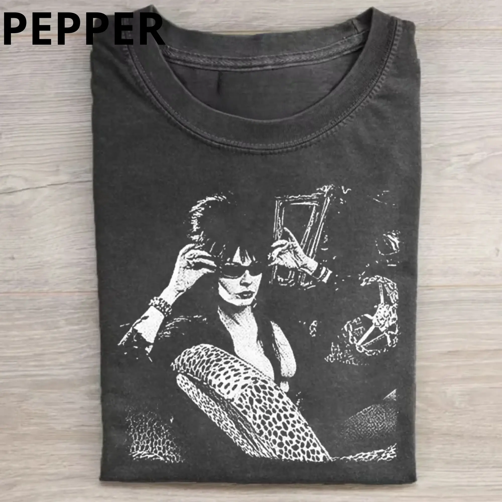 Dark Mistress Shirt, Elvira Mistress of the Dark, Elvira Movie Vintage T-Shirt, Gift For Women and Man Unisex Shirt Menswear Top