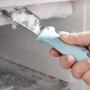 Stainless Steel Ice Scoop for Kitchen Cleaning, Durable Ice Removal Tool, Ideal for Freezer Maintenance, Essential Kitchen Utensil