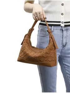 Trendy Vintage Rattan Handbag, Simple Underarm Bag, Luxury Single Shoulder Bag, Versatile Crossbody Bag, Chic crossbody bag for Women
