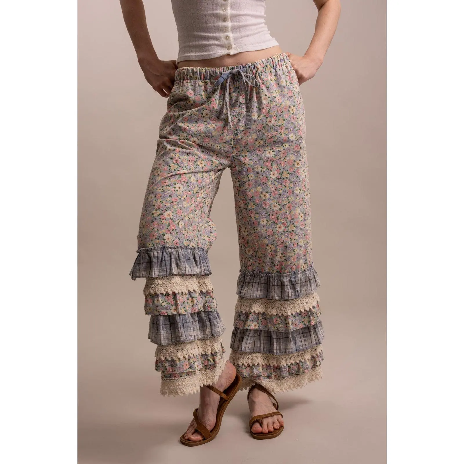Women's Flower Print Pants with Ruffled Edges, Ruffle Layered Hem for Romantic Flair & Statement Style, Evening