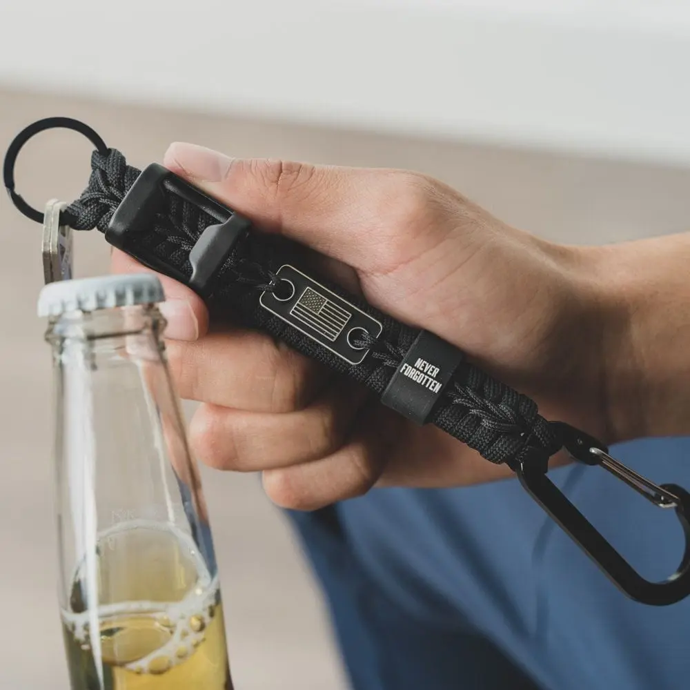 Never Forgotten Paracord Keychain TT - Black