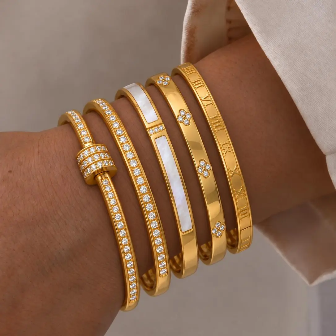 Women's 5 PCS Gold Plated Exquisite Bracelet Set - Stackable Mixed-Design Bracelet Set with Minimalist Arm Cuffs, Trendy Layered Fashion Jewelry for Everyday Wear and Gifts