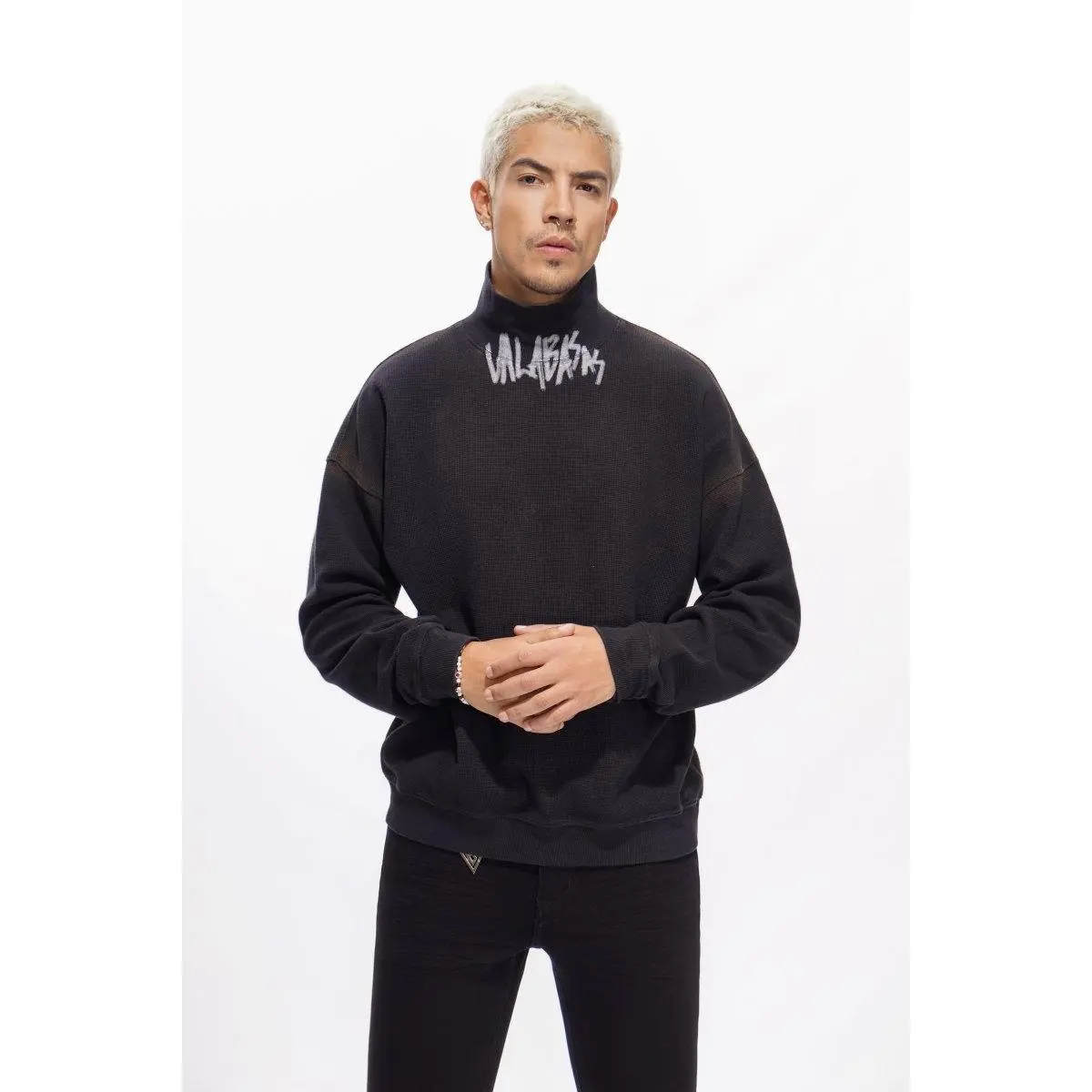 Men's Ribbed Knit Turtleneck Sweatshirt - Knitwear with Embroidered Hem, Stylish Black Menswear Top