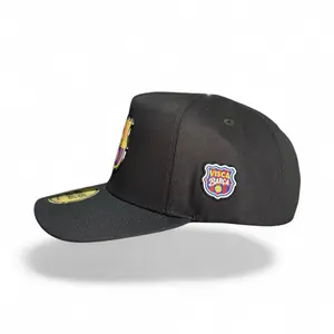 Gorra “Visca Barca” Estilo Placa y Ajustable para hombre y mujeres - Barca Plate Style SnapBack hat for men and women - VISERA GAMUZA
