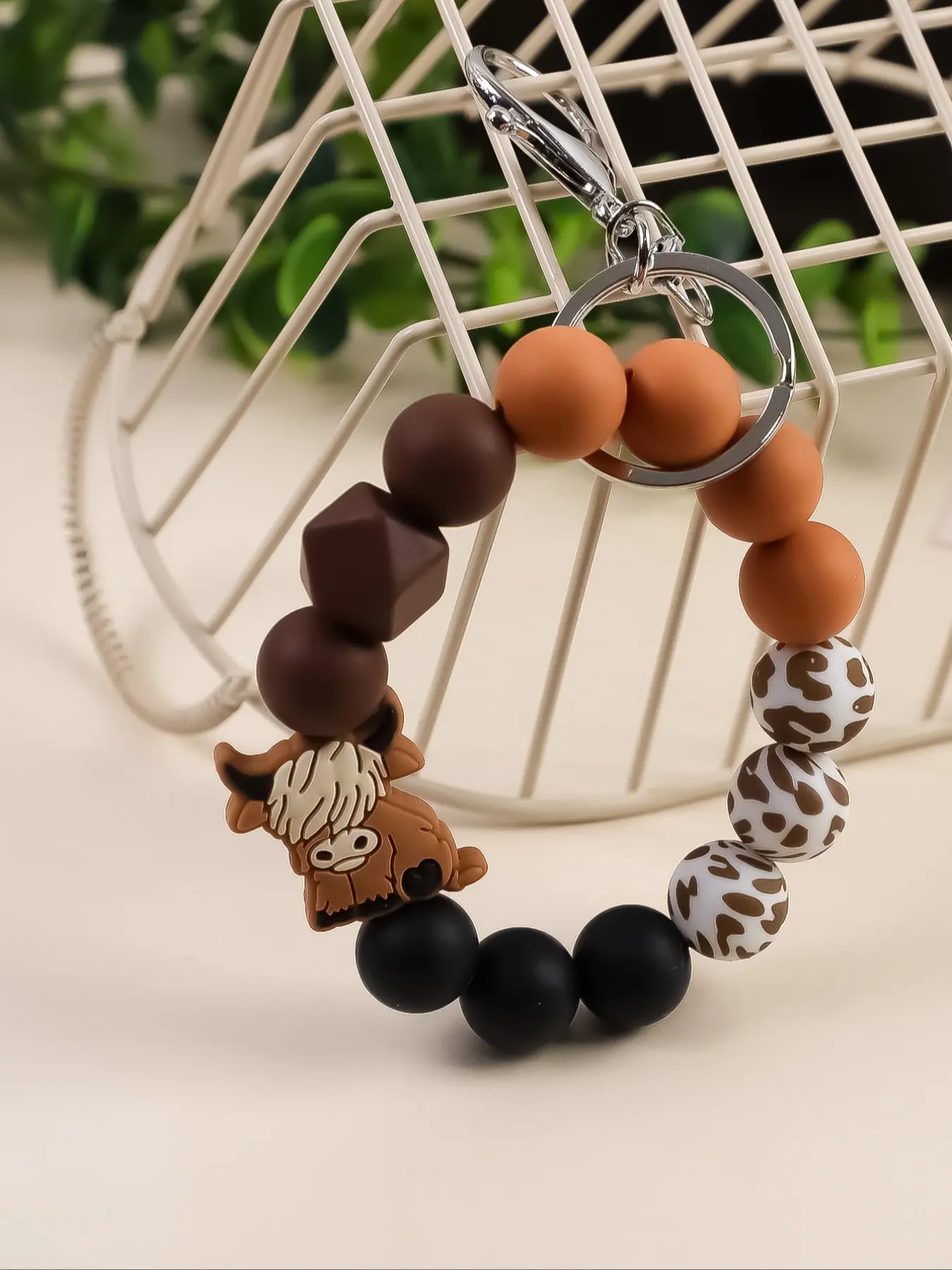 Cute Cow Beaded Keychain for bags, Polka Dot Beads with Cartoon Cow Pendant, Boho Style, Perfect Gift for Mom, Friends, Holidays, Trendy Cute Keychain, Aesthetic Keychain, Keychain Kawaii, Cute Keychain Accessory