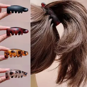 Women's Anti-Slip Banana Hair Clips, Set of 4 Ponytail Claw Clips, Vintage Oval Leopard Print Hair Accessories, Amber Color, Secure Ponytail Hold