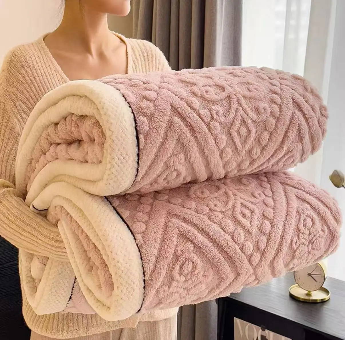 Multifunctional European Style Double Layer Blanket Thick Warm 3D Stereo Floral Throw Blanket For Bed Sofa Bedroom Living Room Dorm Travel All Seasons Use Cozy Fluffy Skin Friendly Soft Comfy Throw Blanket sohochic