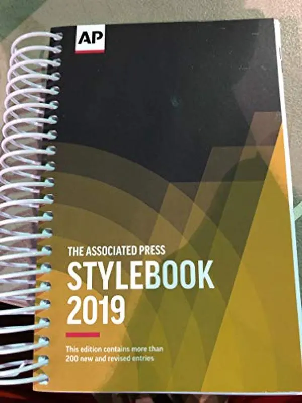 USED Book - 2019 AP STYLEBOOK (Spiral-Bound) by The Associated Press (Unknown) - english