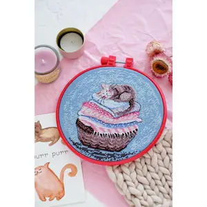 Cross-stitch kit Kitty AHM-008