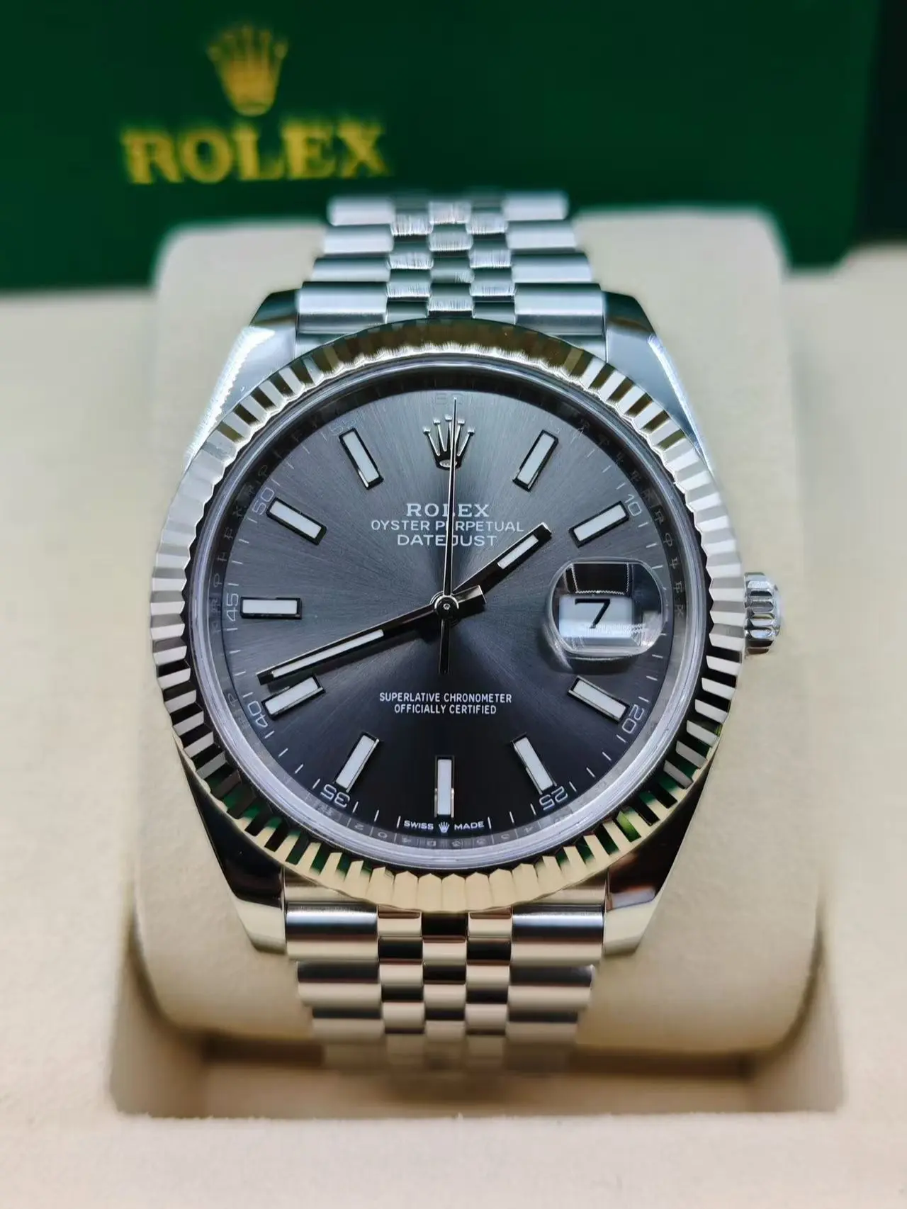 Pre-owned Rolex 126334 Grey Dial Jubilee Bracelet 41mm watch