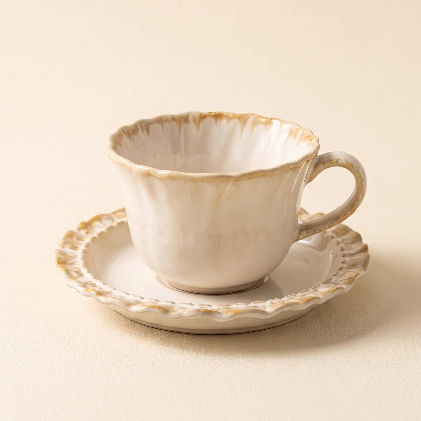 Seashell Latte Cup & Saucer Set · 8.5 oz