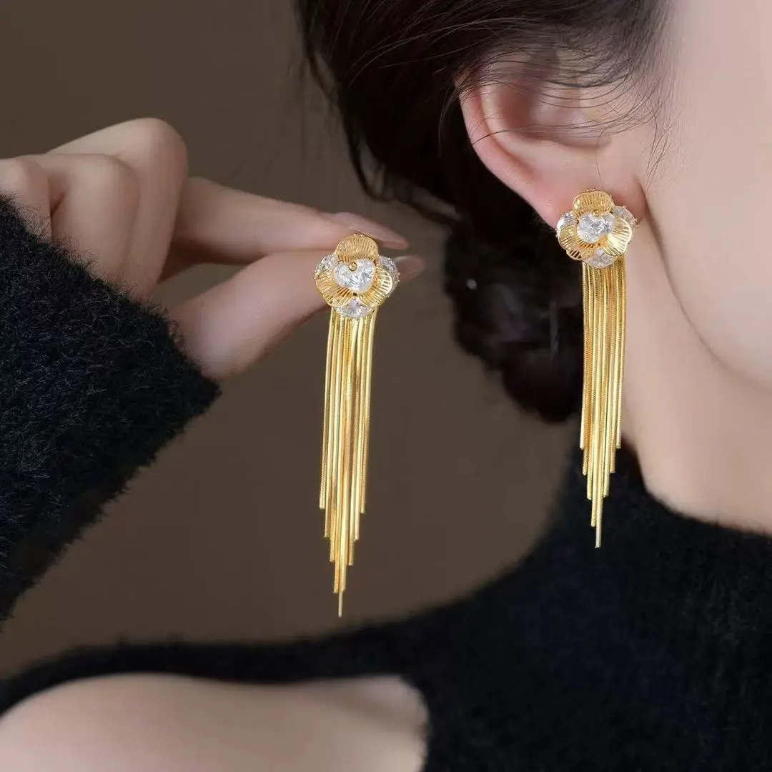 2026 Golden Flower Long Tassel Glamorous Artificial Gemstone Earrings, High-End Elegant Luxury Stud Earrings, New Style Jewelry Accessory E50059-EH, Luxury Artificial Gemstone Earrings