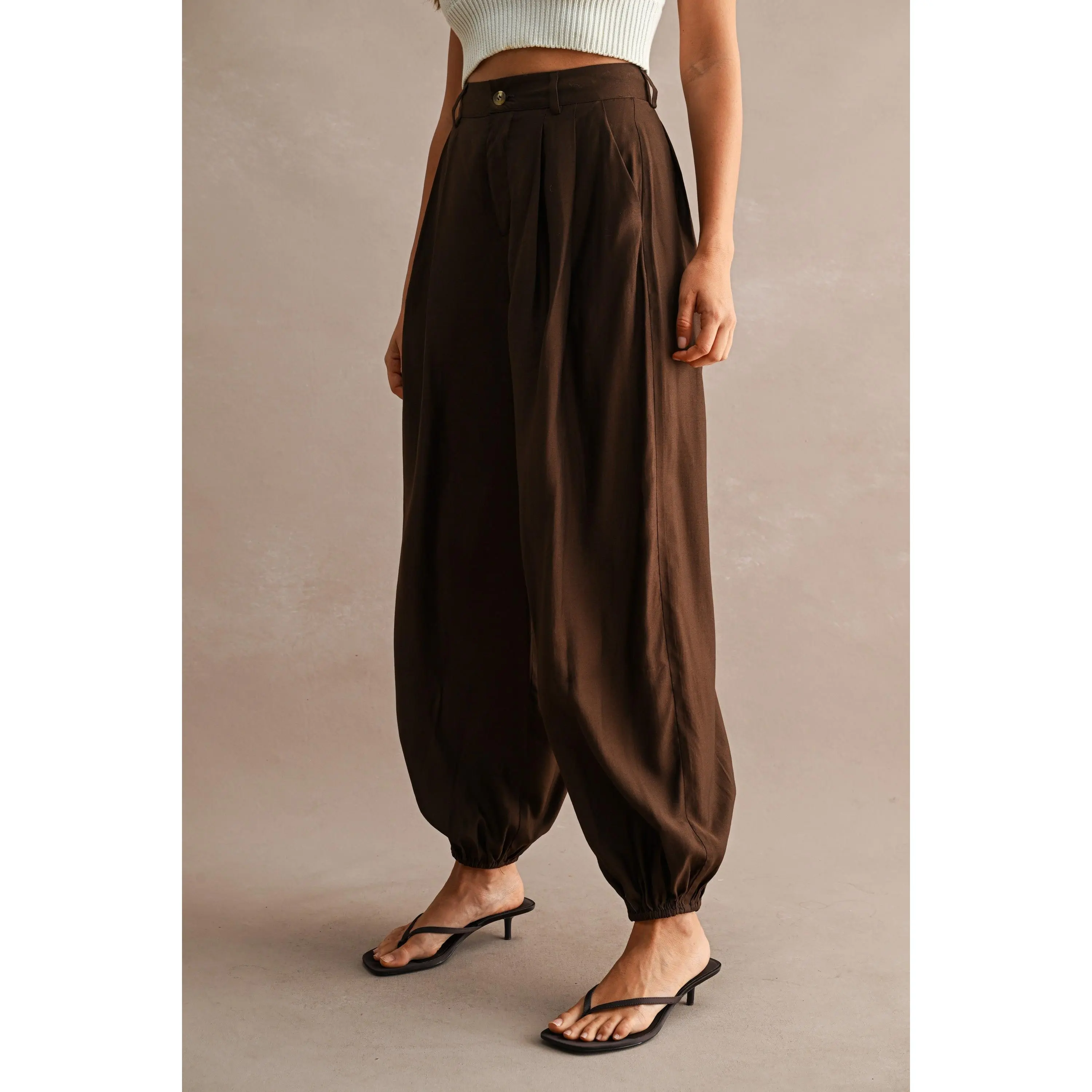 Piper Pleated Balloon Pants - Brown