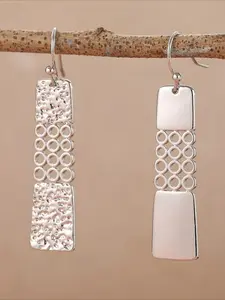 1 Pair of Silver Elegant Minimalist Earrings with Asymmetrical Geometric Waves, Suitable for Daily Wear and Banquets