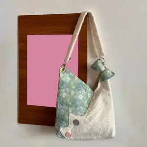 1pc Asymmetric Shoulder Tote Bag Floral Pattern Handbag for Women Aesthetic Daily Carry Bag Vintage Inspired Patchwork Purse.