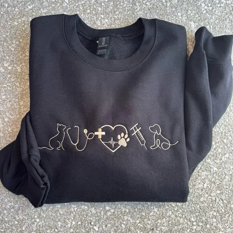 [MADE IN US]Veterinary Icon Crewneck, Veterinary Tech Crewneck, Neutral Aesthetic Pullover, Casual Comfortable Sweatshirts For Aesthetic Hair Ưomen, Veterinarian Sweatshirtke Lover