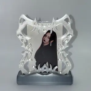 3D Printed Kpop Photocard Frame | Custom Holder | Card Display | Giftful Kpop Carding Decor