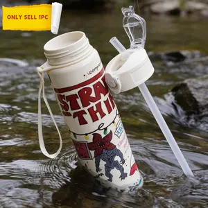 Vintage Design Horror Graffiti Print Reusable Hard Plastic Water Bottle, 700ML Eco-Friendly Alternative, Perfect for School, Travel, Halloween Party Props, Portable