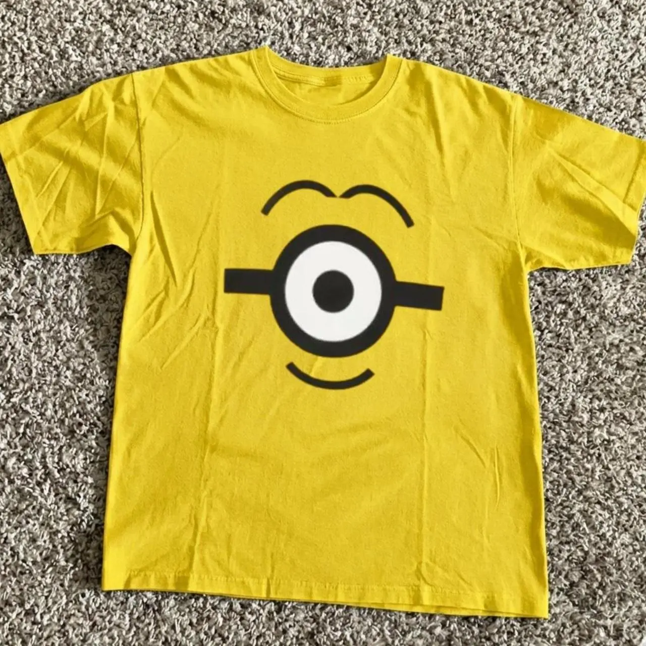 Minion One Eye Face T-shirt Cute Yellow Goggle Graphic Tee, Funny Cartoon Character Halloween Costume Shirt, Oversized Top