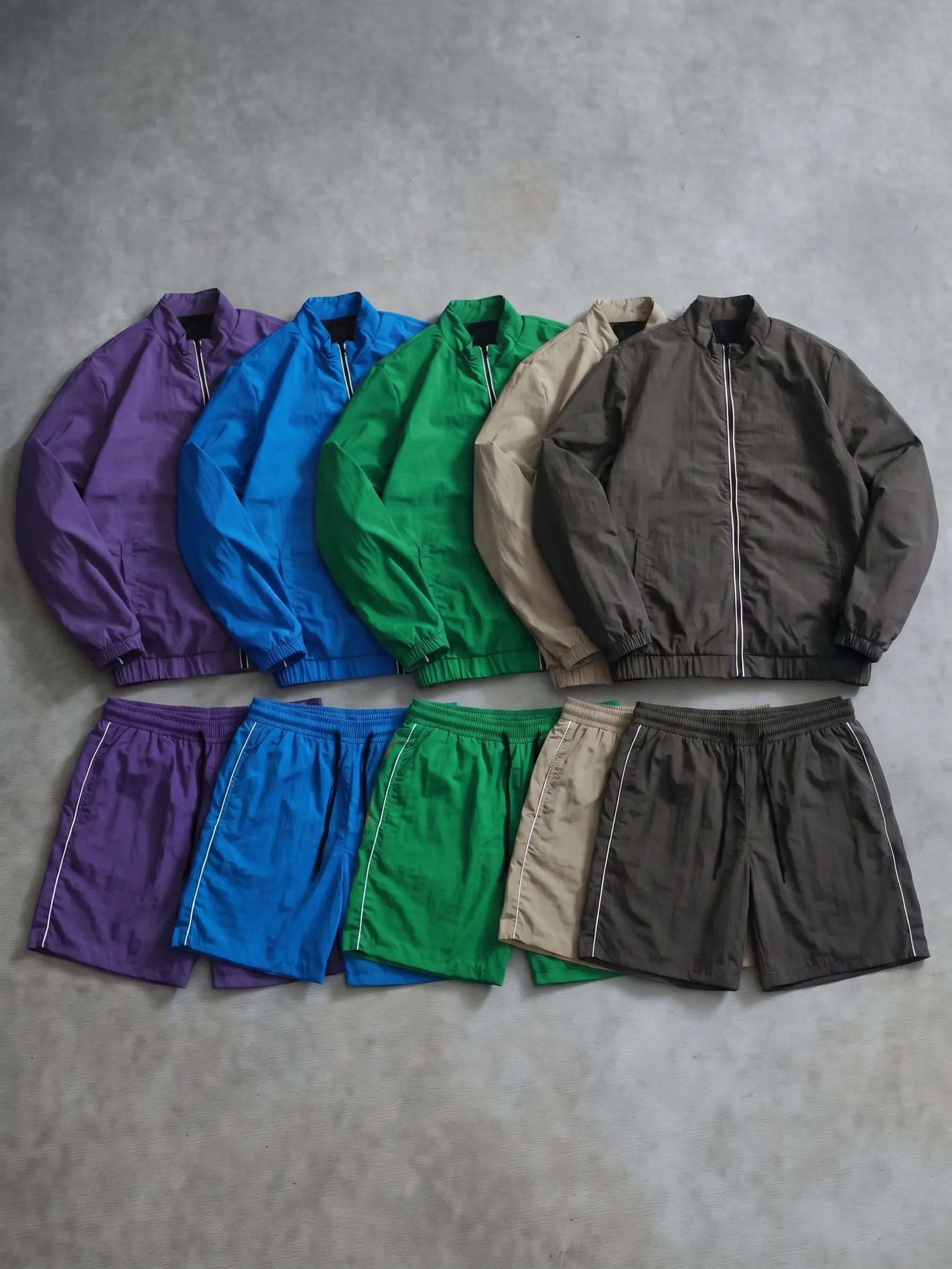 Men’s 2-Piece Fitted Casual Sports Set - Polyester Quick-Dry Breathable Windproof Stand-Collar Jacket + Plain Pockets Casual Shorts, Suitable for Hiking, Everyday Workouts, Outdoor Activities, Minimalist