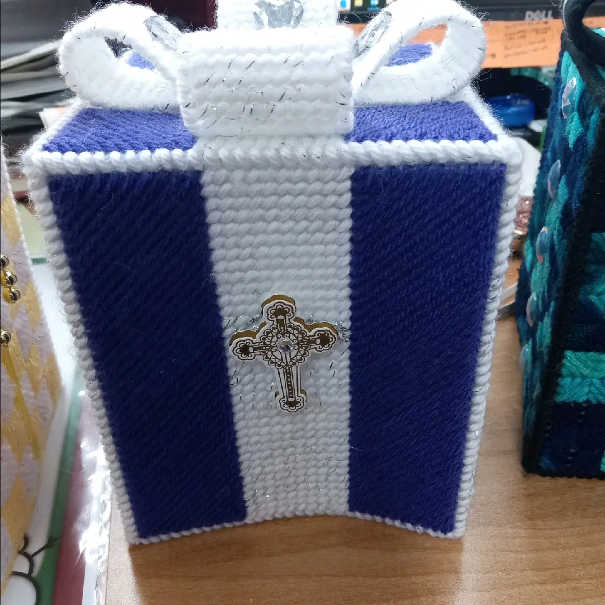 Crochet tissue holder