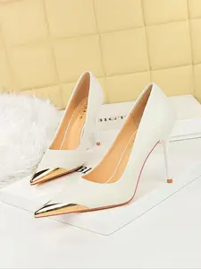 Elegant Vintage Crocodile Pattern Metal Pointed Toe High Heels, Slimming Stiletto Thin Heel Design, Perfect for Office and Evening Events, High Heel Pumps