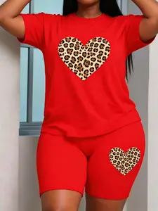 Women's Elegant 2-Piece Set, Short Sleeve Round Neck Top + Shorts, Solid Color, Heart Print, Casual Daily Home Workout