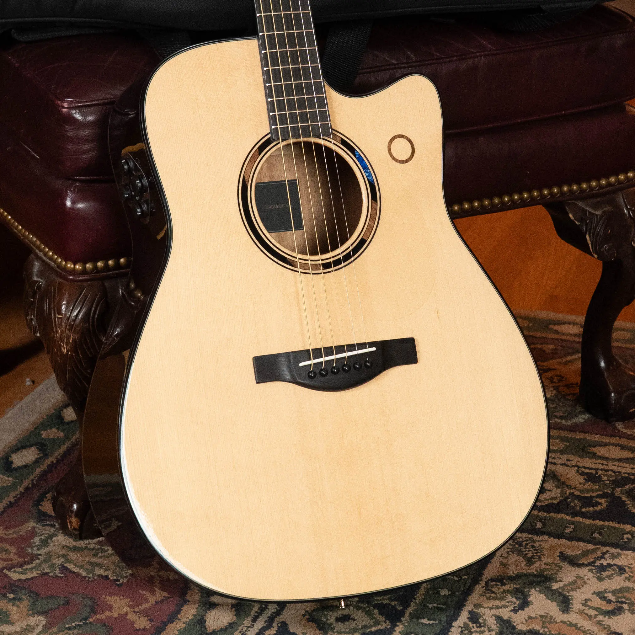 Yamaha TAG3C-NT Sitka/Mahogany Natural Dreadnought Guitar w/the NEWEST TransAcoustic System #0558