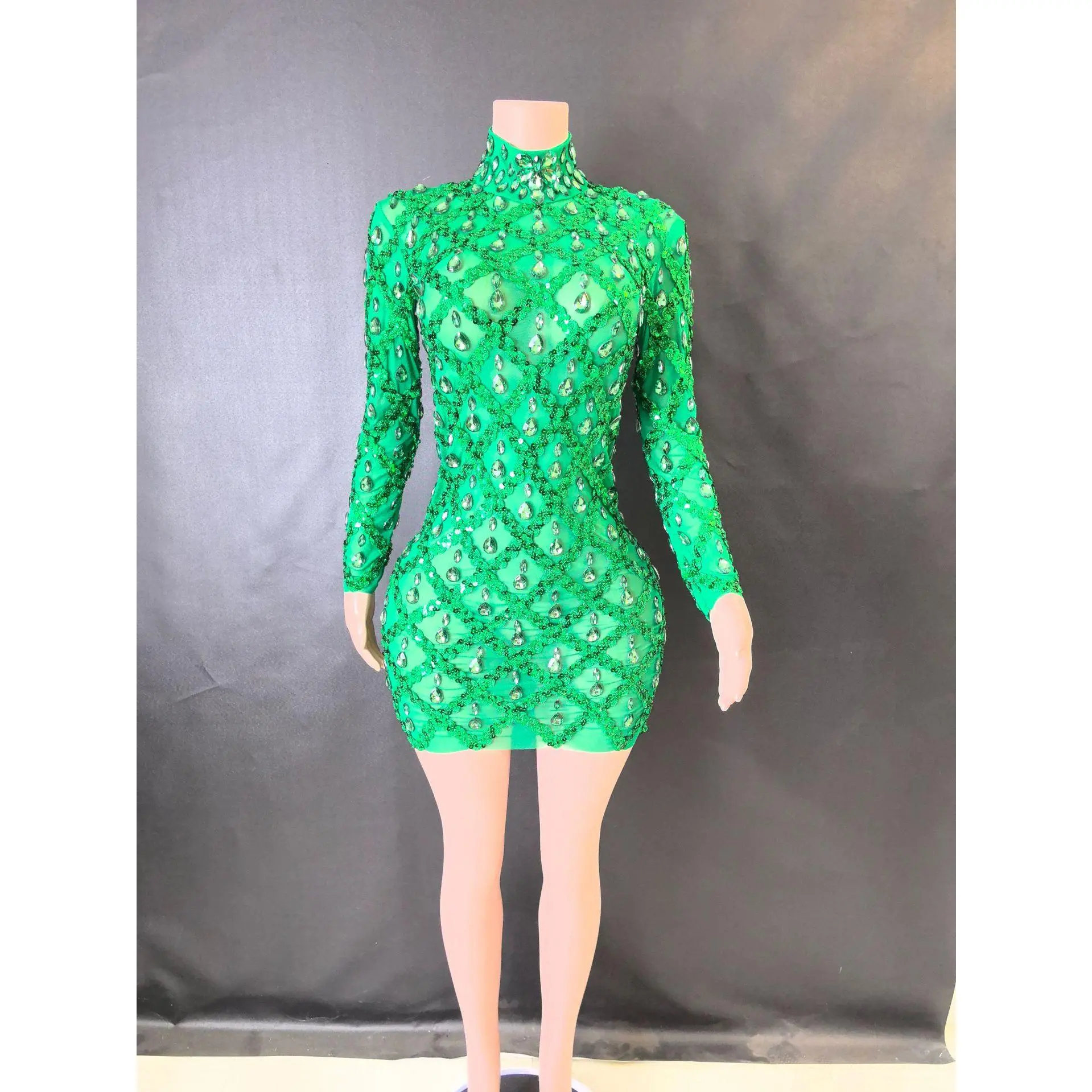 Long sleeved green short