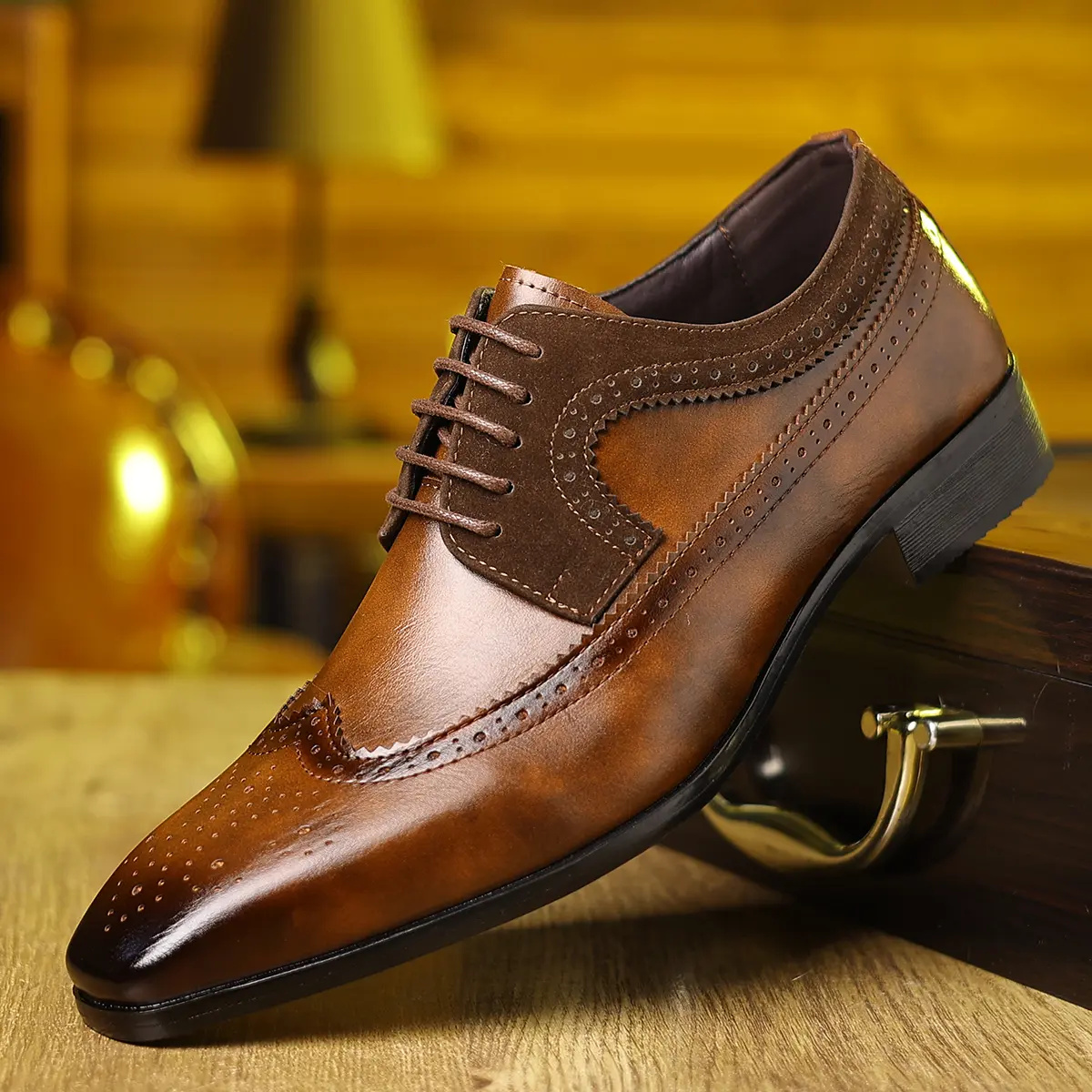 Men's Formal Brogue Shoes, Pointed-Toe Design with Rubber Sole and Durable Laces, Breathable, Versatile for Business Settings and Casual Travel, Business Casual Shoes