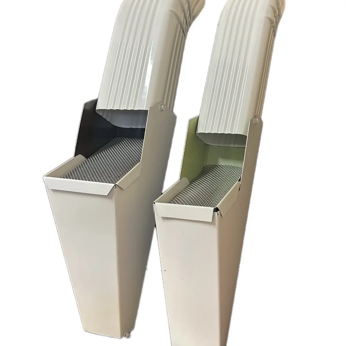 Gutter downspout leaf catcher debris cleanout