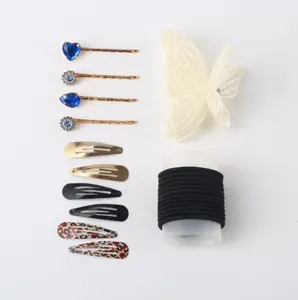 4 Pieces Hair Accessories Set, Shark Clips & Leather Headbands, Unique Stylish Design to Enhance Your Hairstyle