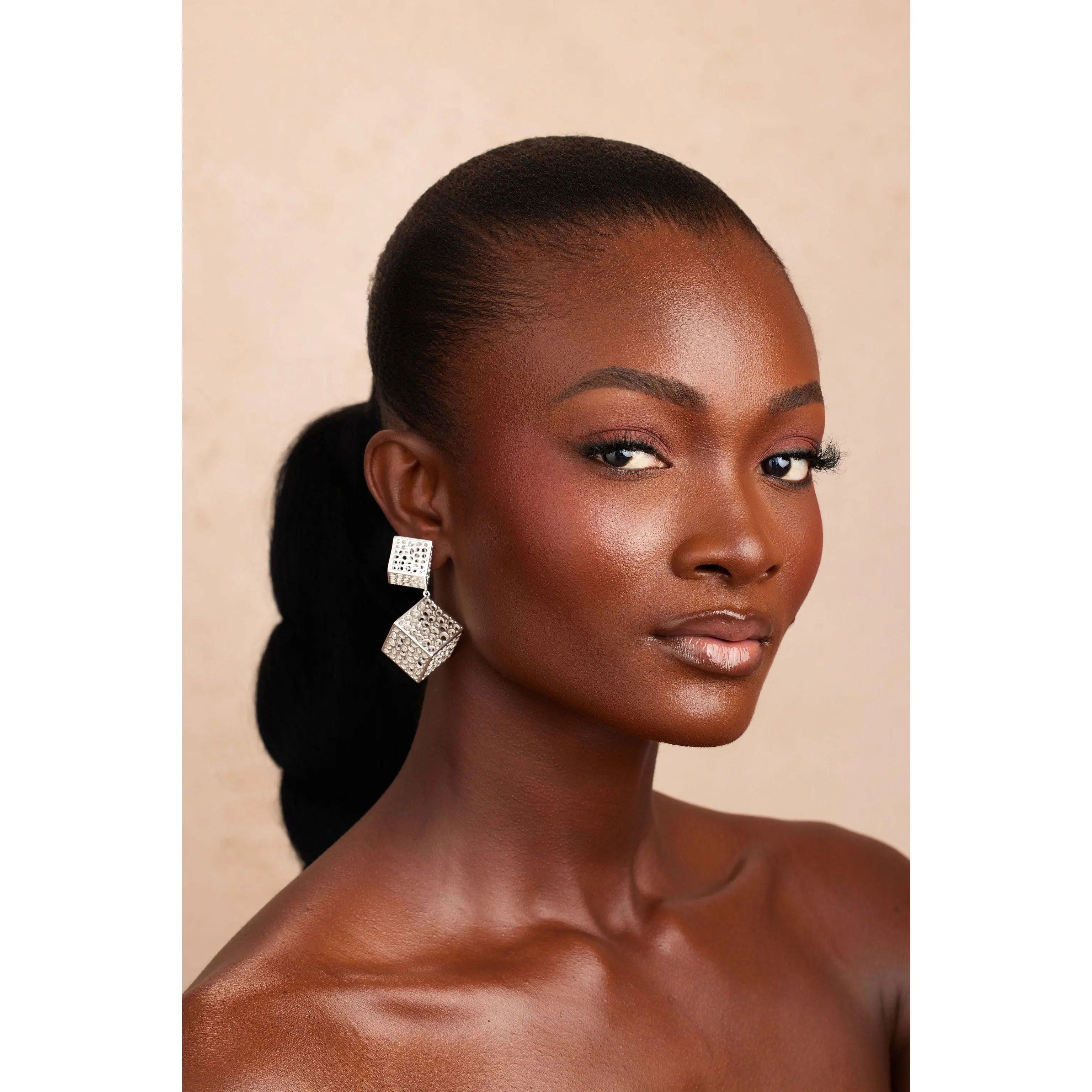 GAEL EARRING