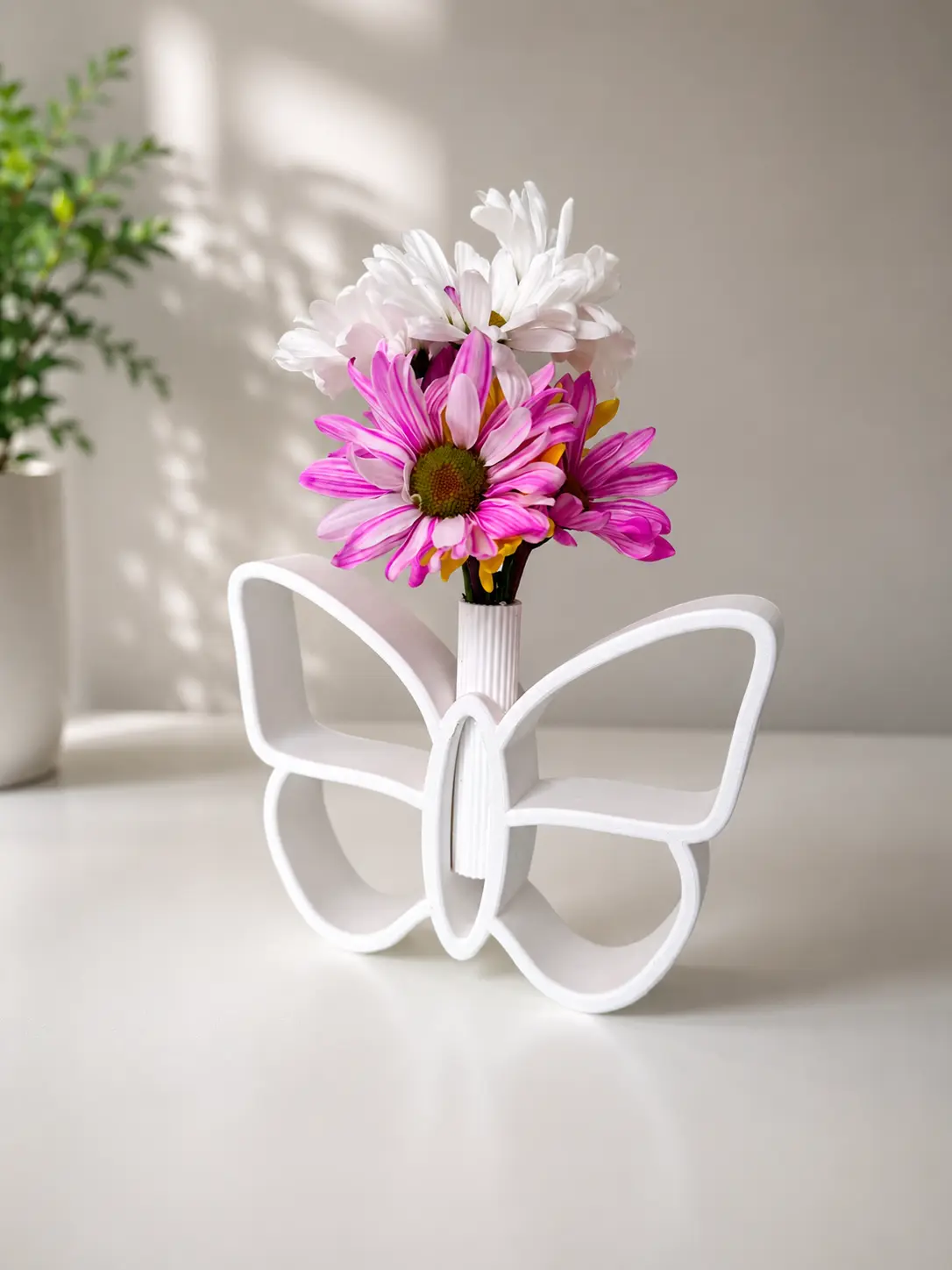 Modern Minimalist Butterfly Vase - Small Size Desktop Decorative Vase, Oddly Shaped Flower Vessel, Table Centerpiece for Home Decor Lovers, All Occasions Artificial Orchids/Dried Flower Displays, Box-Included Home Supply