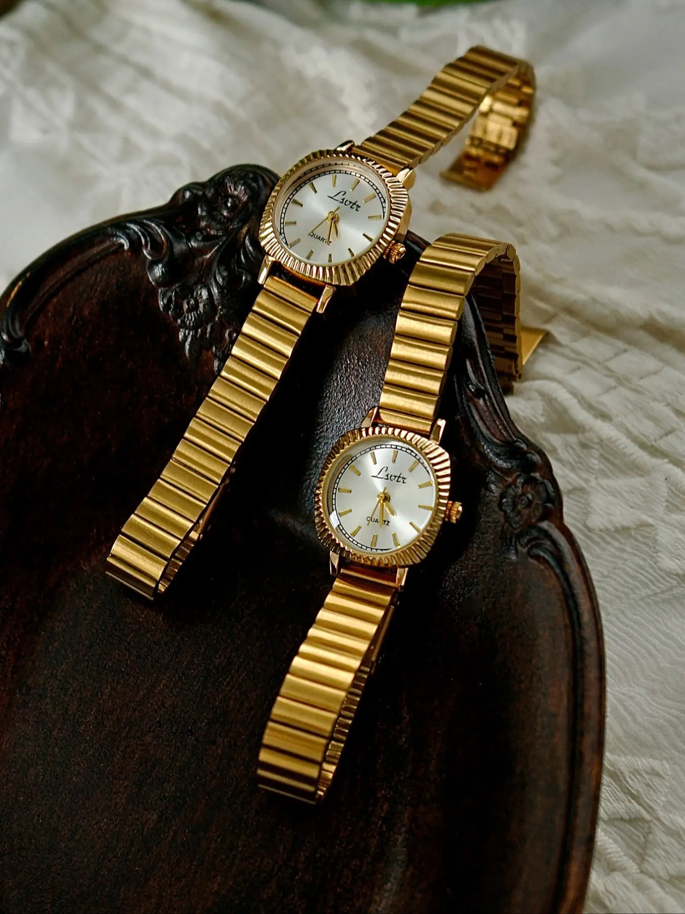 1 new gold fashion simple small exquisite gold stainless steel women's watch business casual elegant retro style waterproof female quartz analog watch suitable as a holiday gift Vintage Quartz Watch Quartz Wristwatch Water Resistant Wristwatch