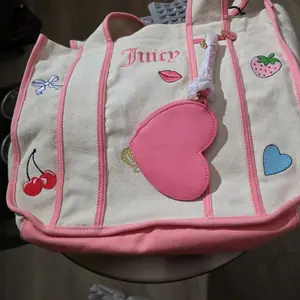 Juicy Couture Classic Design Everyday Wear Product - Perfect for Those Who Appreciate the choose your Iconic Style Exclusive Viral new w/tags @glos.vibe @stayfadedbrand #stayfaded #stayfadedbrand #glosvibe