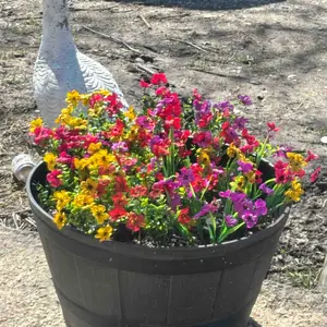 SHareconn 12/24 Bundles Artificial Flowers, UV Resistant Daisy & Eucalyptus, Outdoor Faux Plants, Long-Lasting Porch & Garden Decor