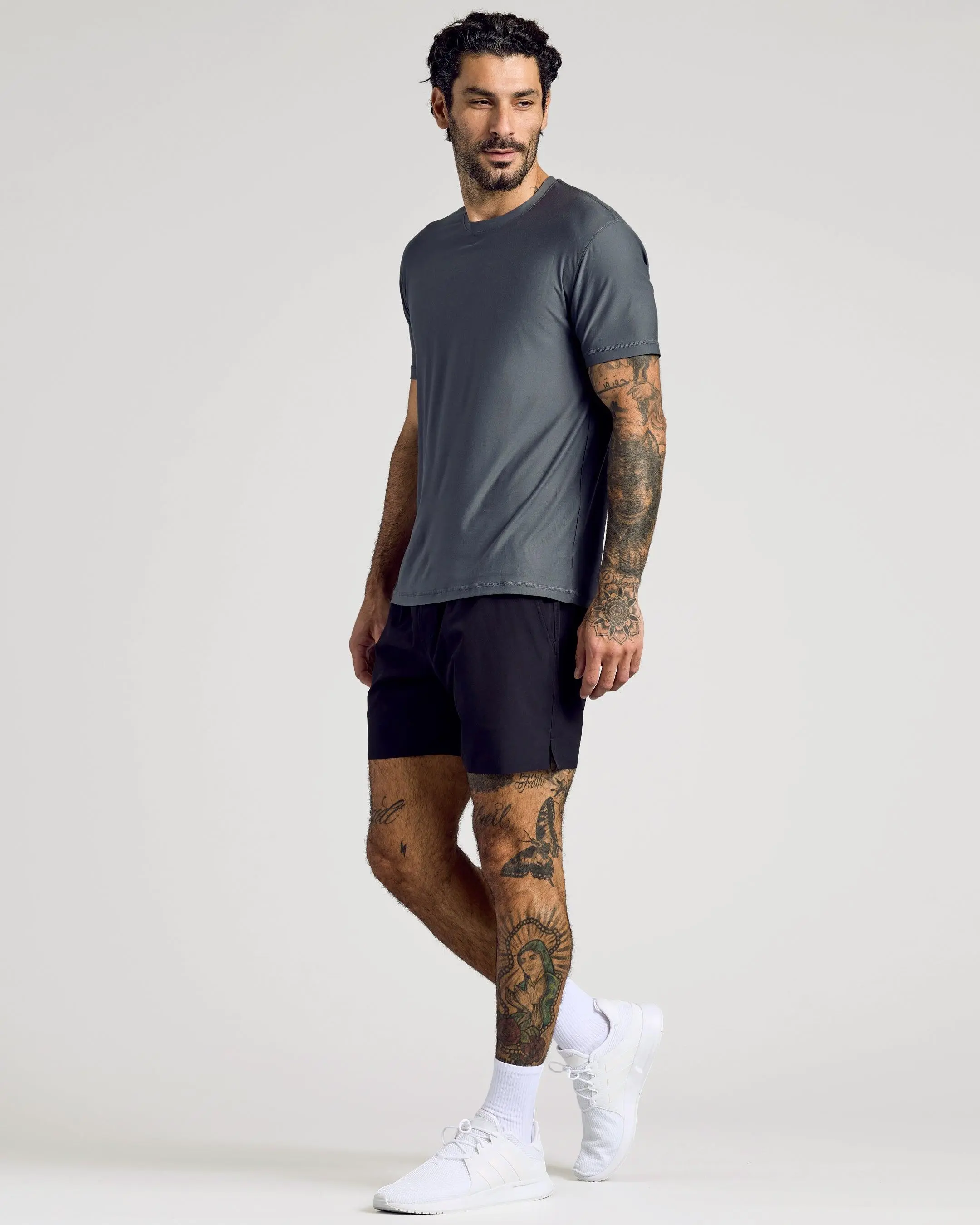 True Classic Men’s Active Crew Neck T-Shirt Athletic Fit for Training Gym Casual Wear or Everyday Comfort