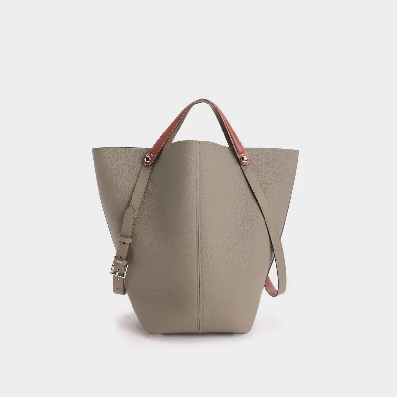 New genuine leather bucket bag, stylish and perfect for commuting.