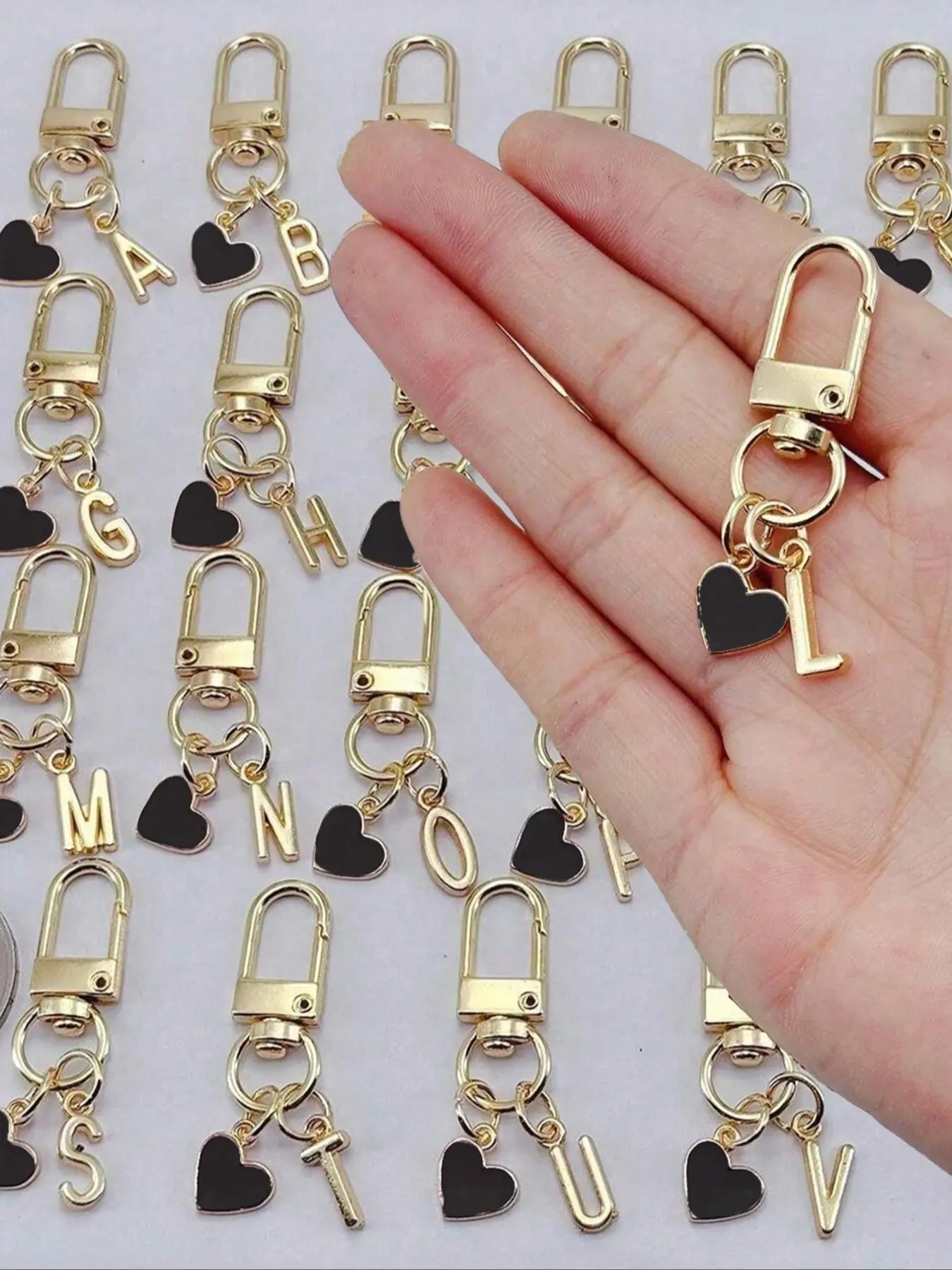 Personalized heart-shaped pendant, can be engraved with initials and blessings/love letters, Pearl keychain, Custom bag charm, Heart design charm, suitable for women's wallets and phone accessories, gift