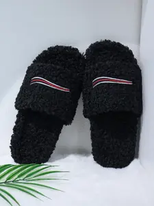 Winter Plush Slippers Unisex – Warm Fuzzy Indoor Outdoor Slides for Home slipper lady woman men