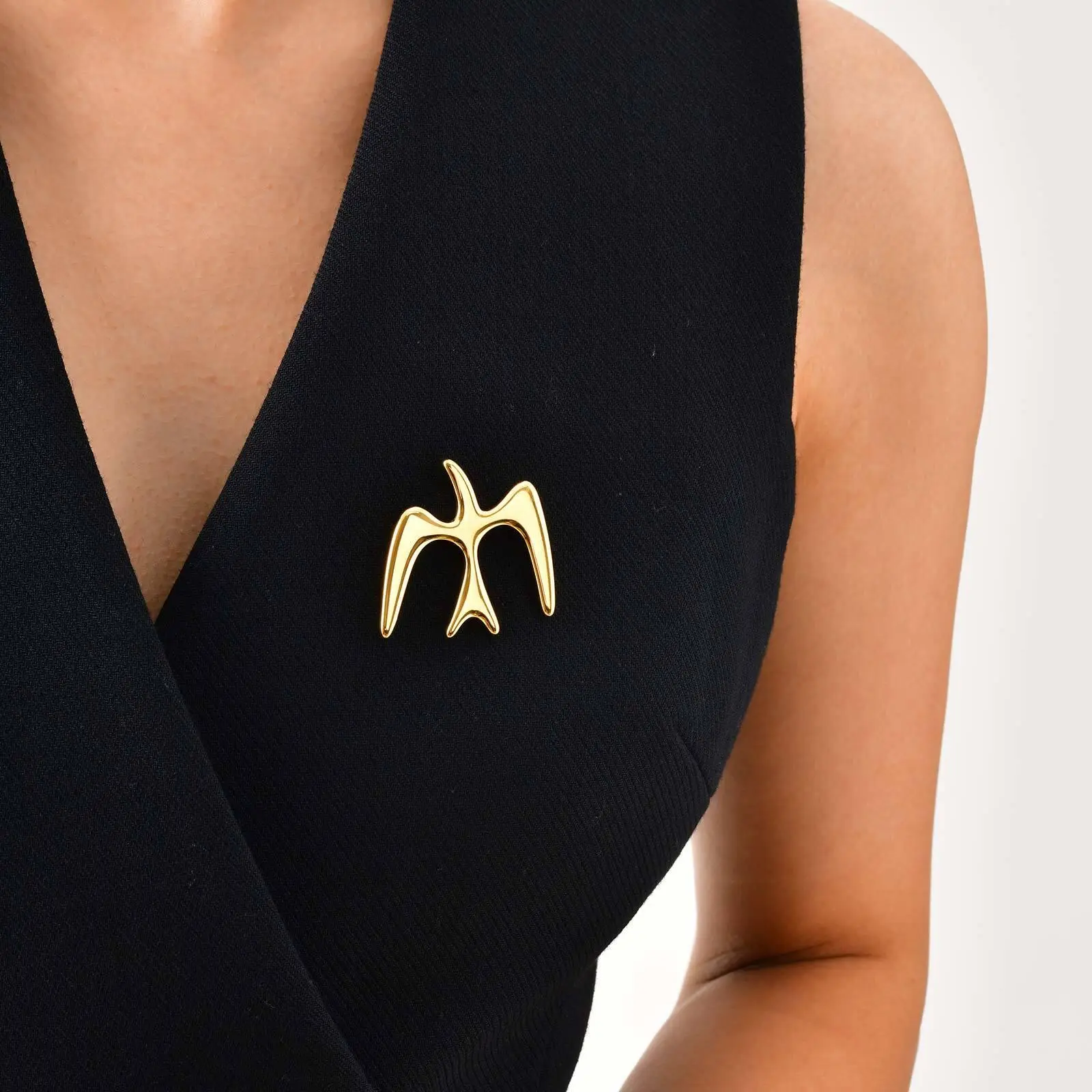 Vnox Bright  Birds Shaped Brooch For Women Girls Glossy Metal Stainless Steel Rust Proof Stylish Jewelry Daily