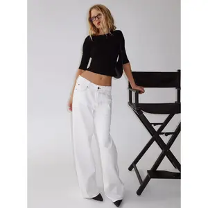 Top Model Low Rise Straight Leg Jeans Porcelain