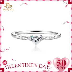 Delzzad 14k Gold-Plated Chic Iced Out Heart Ring Lab-Created Moissanite Ring S925 Sterling Silver Moissanite Jewelry Perfect Christmas Gift