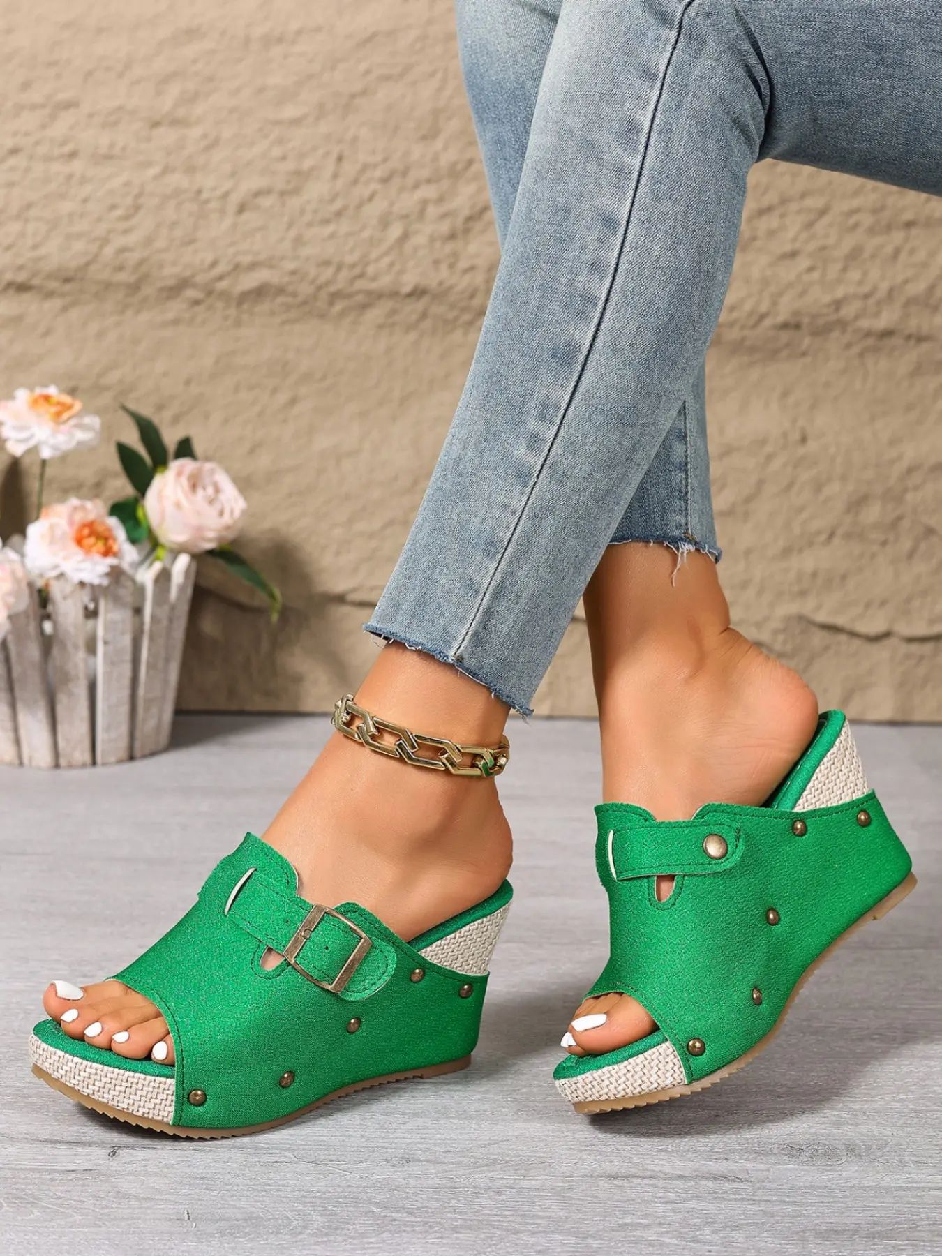 European Style Trendy Wedge Sandals for Women, Open-Toe Metal Buckle Anti-Slip Platform Shoes, Multi-Color Versatile Large Size Heeled Sandals, Casual Summer Sandals