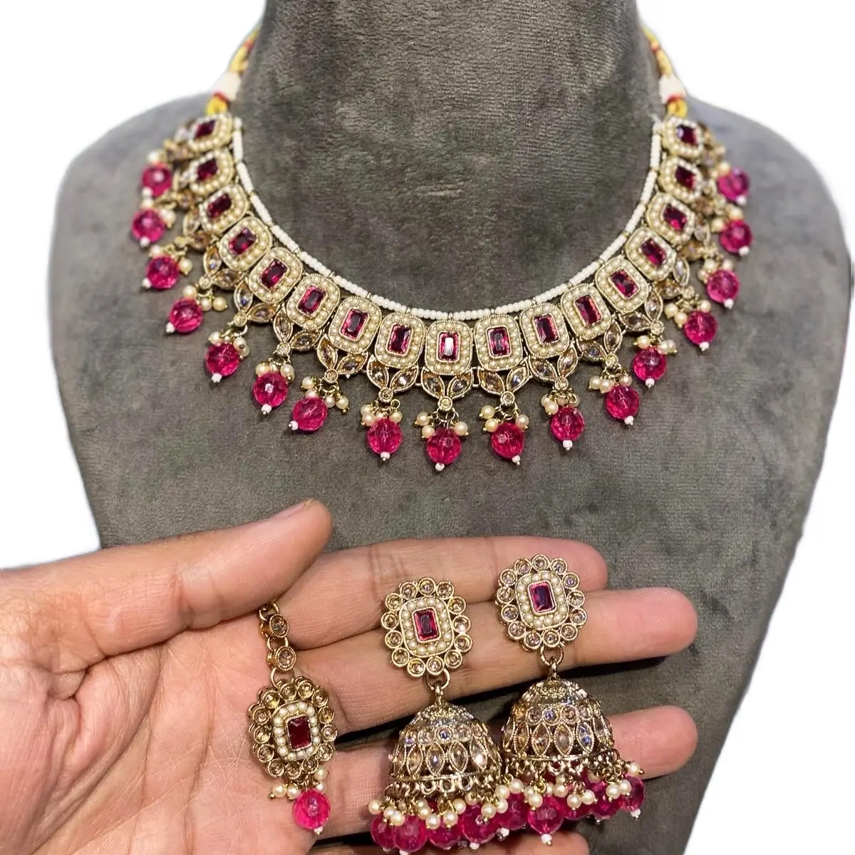 Desi Polki Set