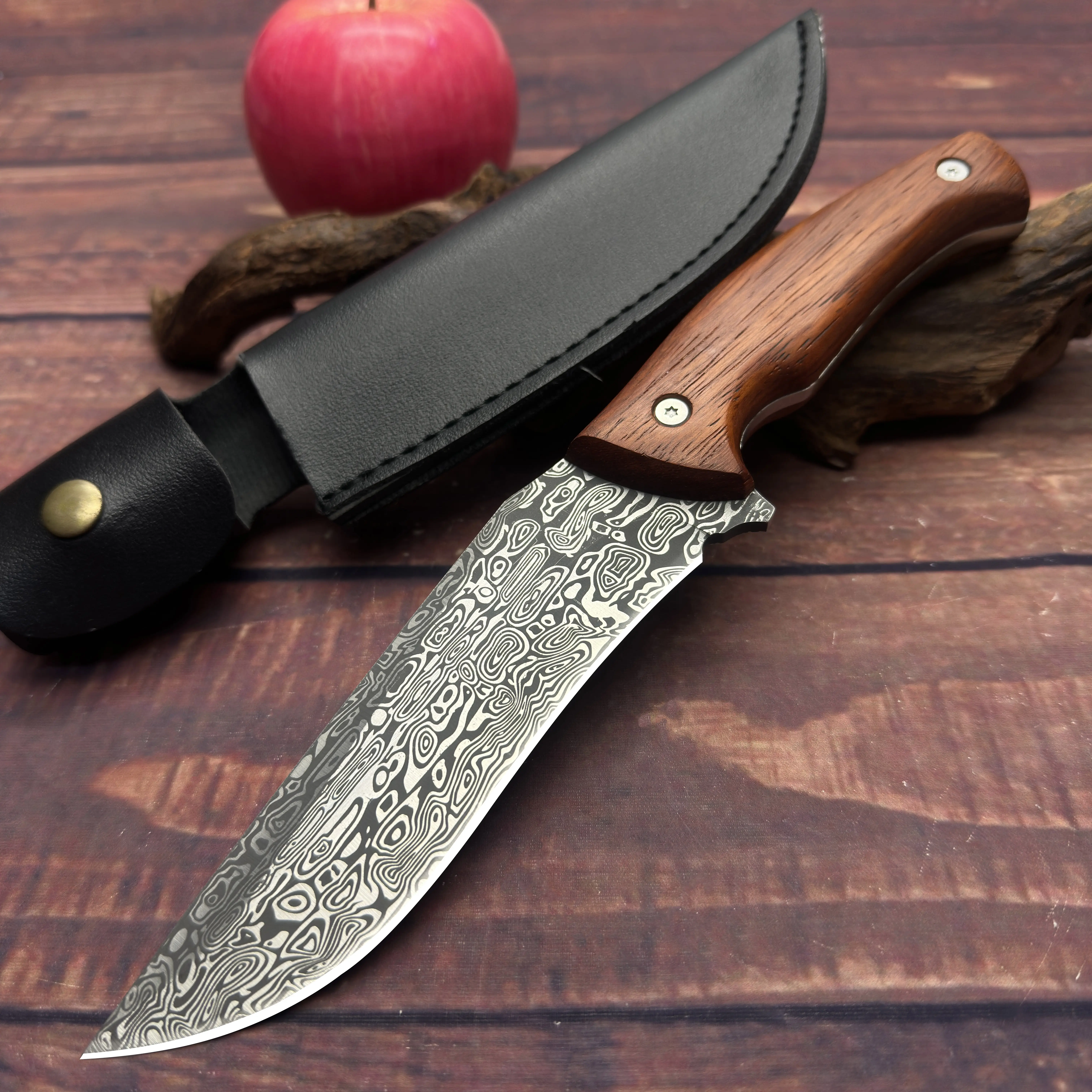 Essential knives for outdoor fishing, tools for wild camping, suitable for multiple scenarios Essential knives for outdoor fishing, tools for wild camping, suitable for multiple scenarios