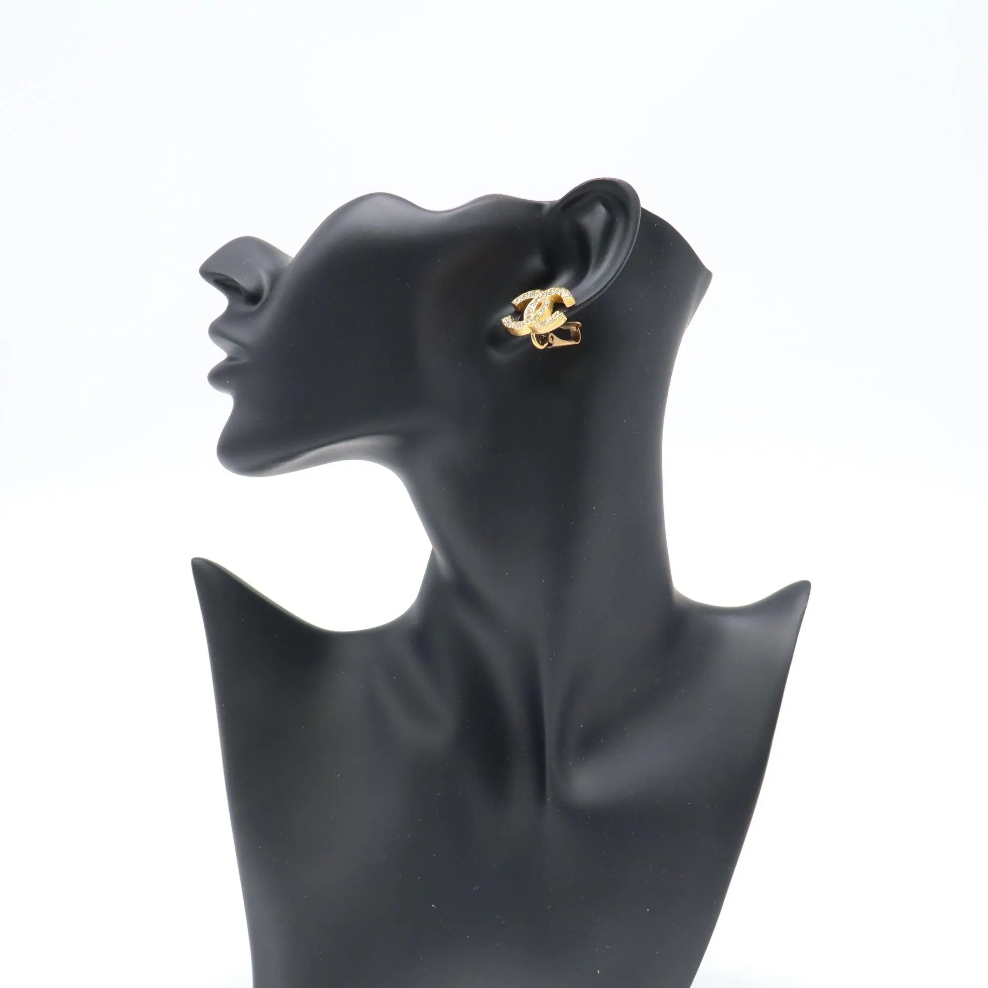 Pre-owned Chanel Strass Rhinestone Interlocking CC Clip On Earrings W21915