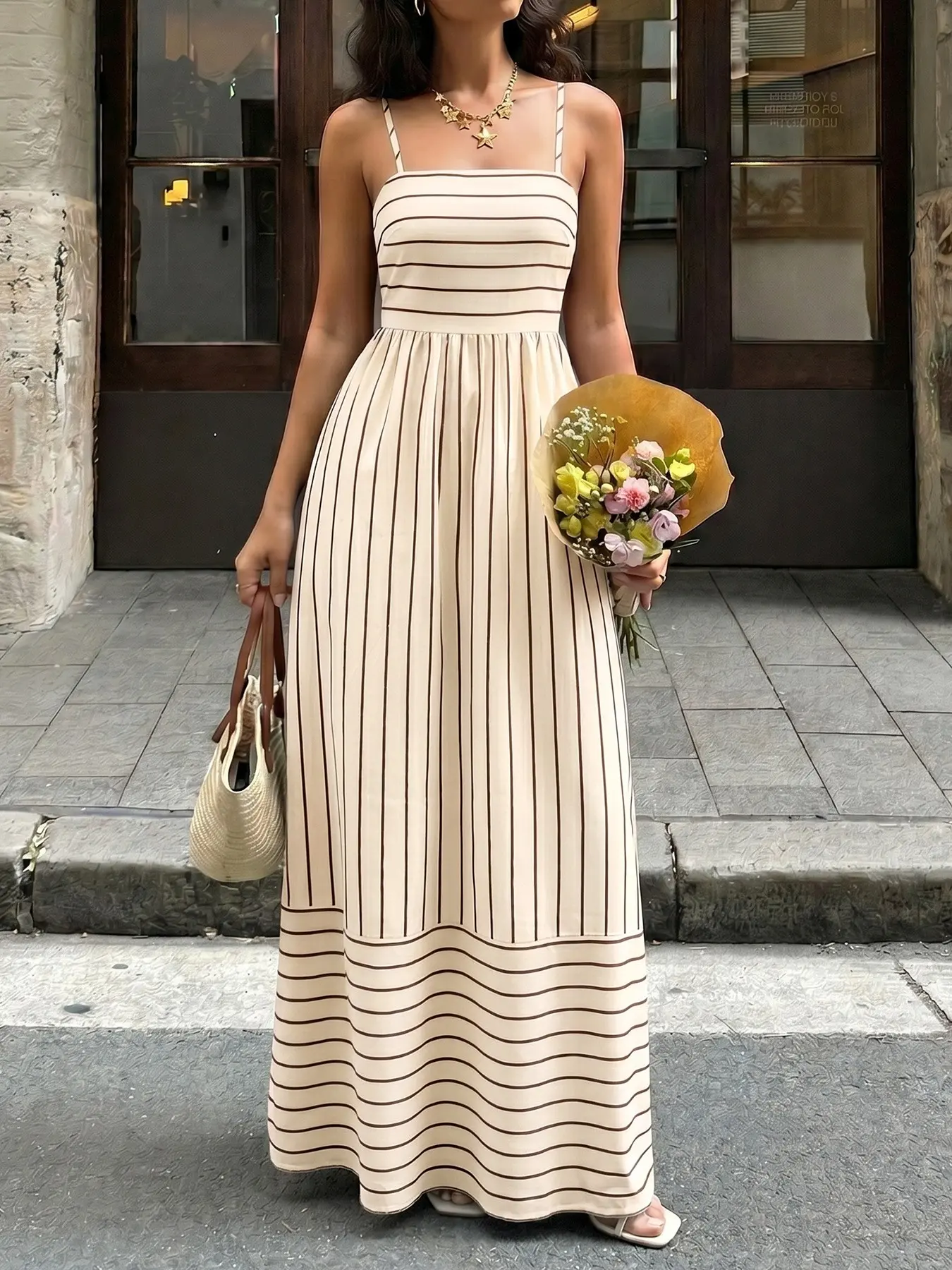 Women's Striped  Maxi Dress, Slim Fited Strappy Spaghetti Strap Backless Sleeveless Long Dress, Casual Beach Sundress, Summer Casual Vacation Style Outfits, Perfect for Relaxing and Stylish