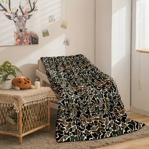 [Cozy Camo Flannel Blanket] Ultra-Soft Camo Flannel Throw Blanket - Lightweight & Cozy - Perfect Gift for Bed, Couch, Camping & Travel-280GSM